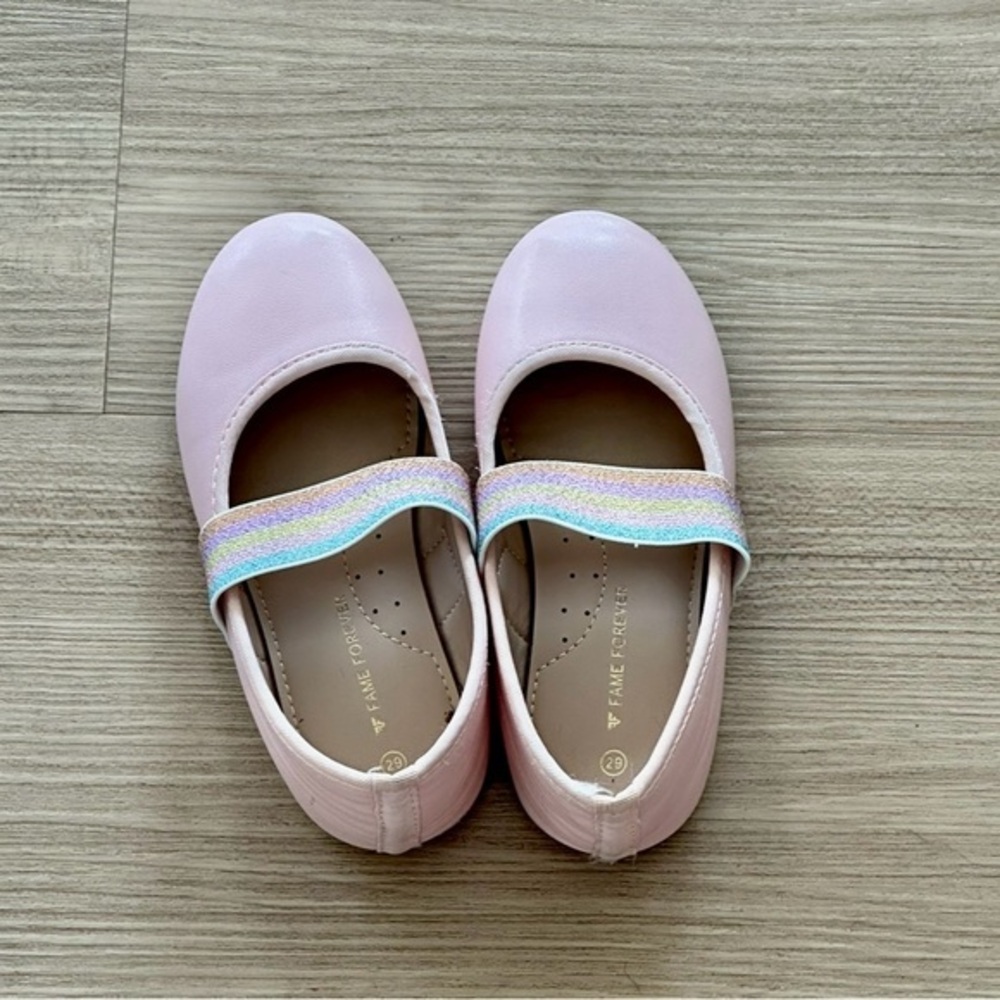 Flats in pink for little girls size 12